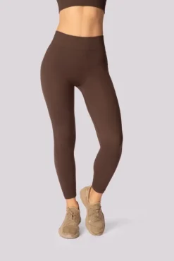 Kawowe Legginsy prążkowane RIBBED<Polski Outlet